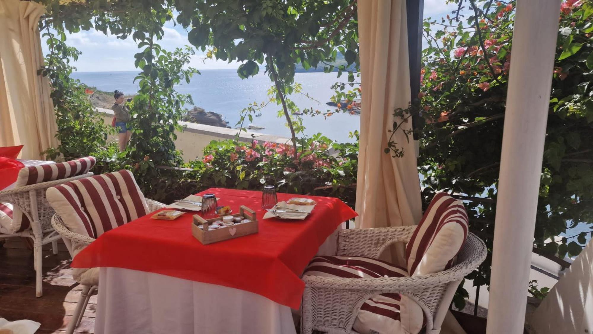 Hotel Villa Iulia Ventotene Exterior photo
